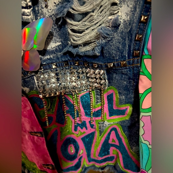 Vibrant Women's Jean Jacket by PR Designer Jazz with Artistic Flair. Fits 2x- 3x - Picture 4 of 15